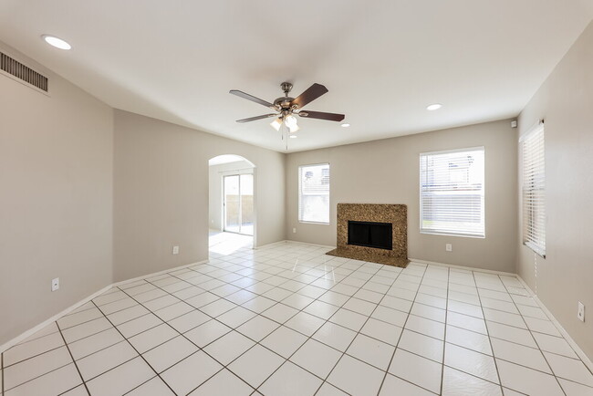 Photo - 7631 W Cinnabar Ave