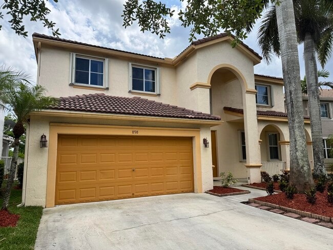 Photo - 898 Tulip Cir