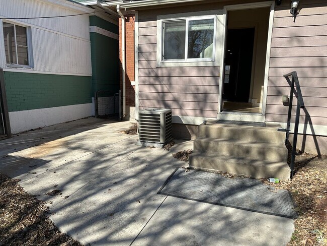 Photo - Charming 2BR house, fenced yards, exposed brick, open feel, great location! (Hooker)