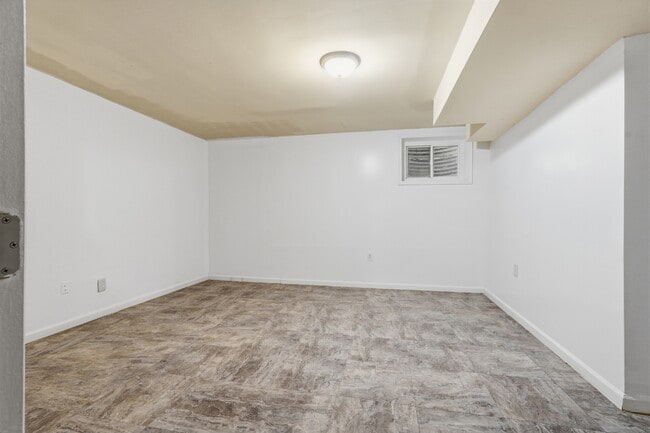 Photo - 7211 Martins Ct