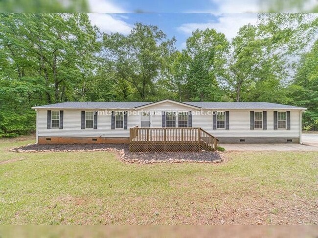 Photo - A COUNTRY DREAM! 4BR, 2BATH MANUFACTURED HOME, $1650./month
