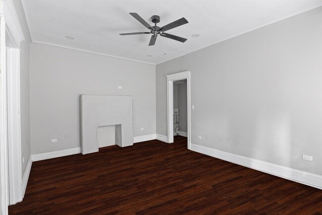 Photo - 5341 S Indiana Ave Unit 5343 -  3