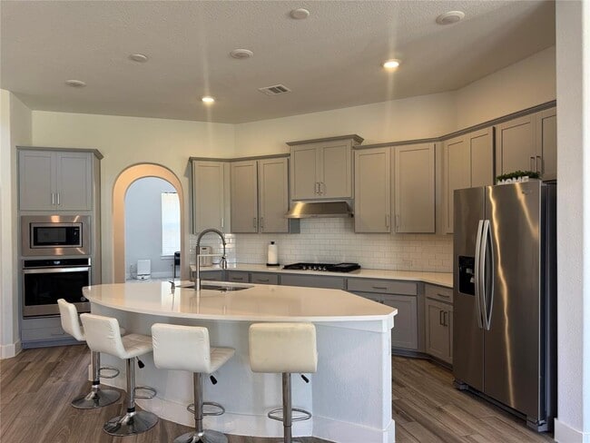 169 Sunny's Halo Ct
