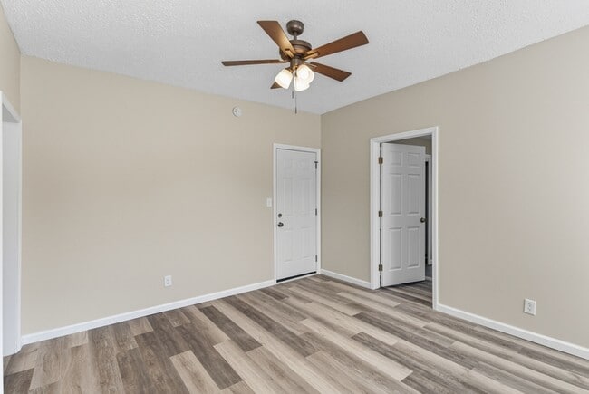 Photo - 1939 McCalla Ave