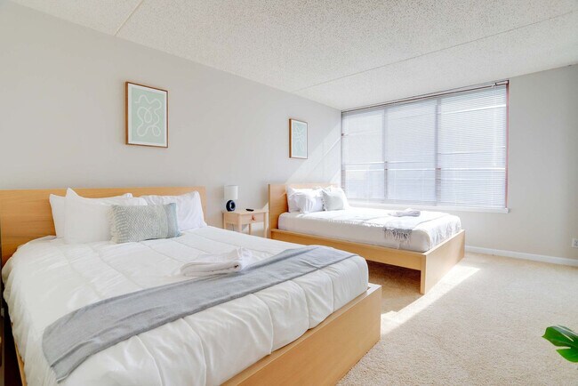 Photo - 401 12th St S Unit FL20-ID1048674P