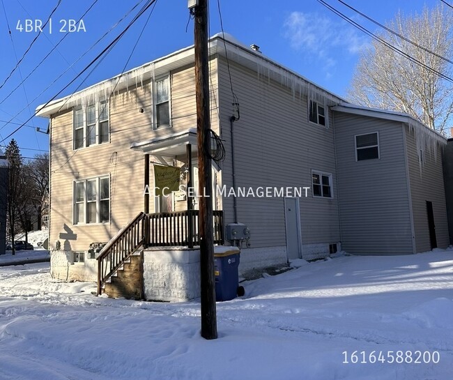 Photo - 401 Fernando St NE