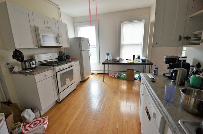 Building Photo - 83 Brookline St Unit 11B