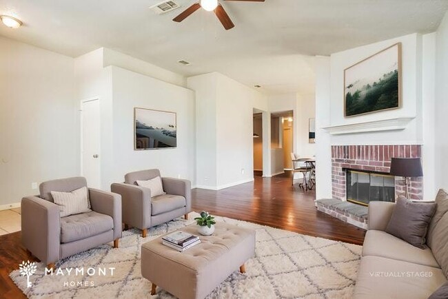 Photo - 2111 Dandelion Dr