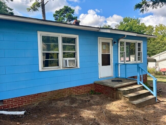 Building Photo - 1646 Amhurst St Rental