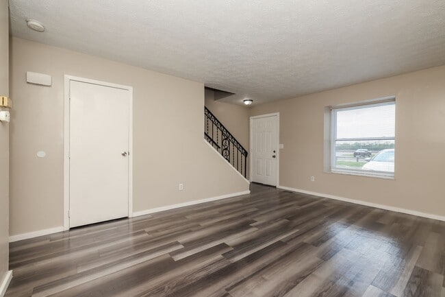 Photo - 6972-6996 Joseph Street Unidad 6978