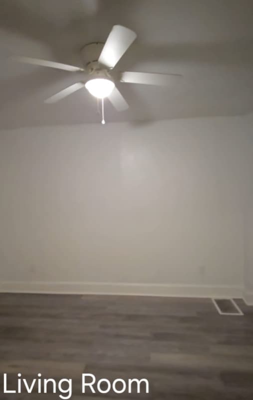 Photo - 61X Oxford St