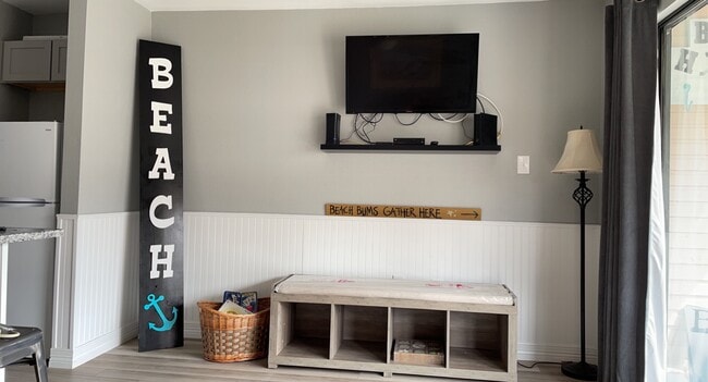 Building Photo - 3938 Surfside Blvd Unit Beach Happy