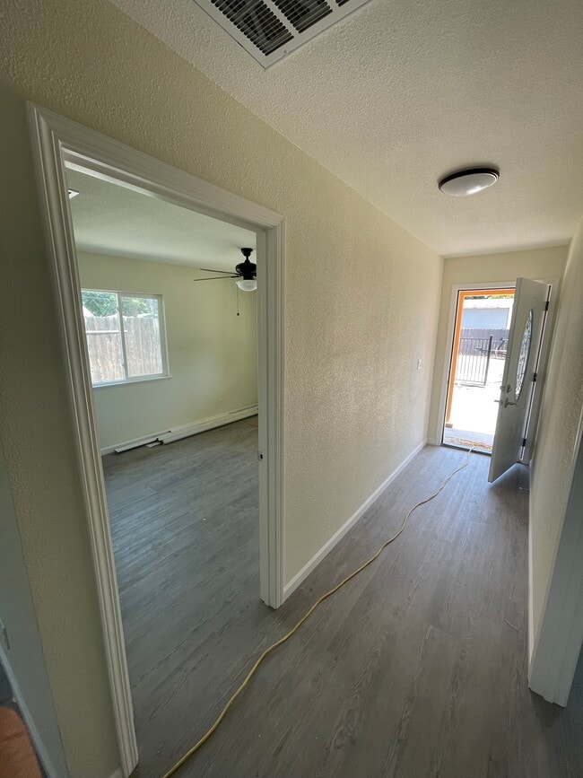Photo - 1709 Shaddox Ave