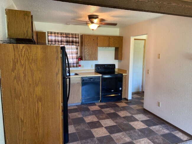 Kitchen - 2005 NE Terre View Dr Unit A4