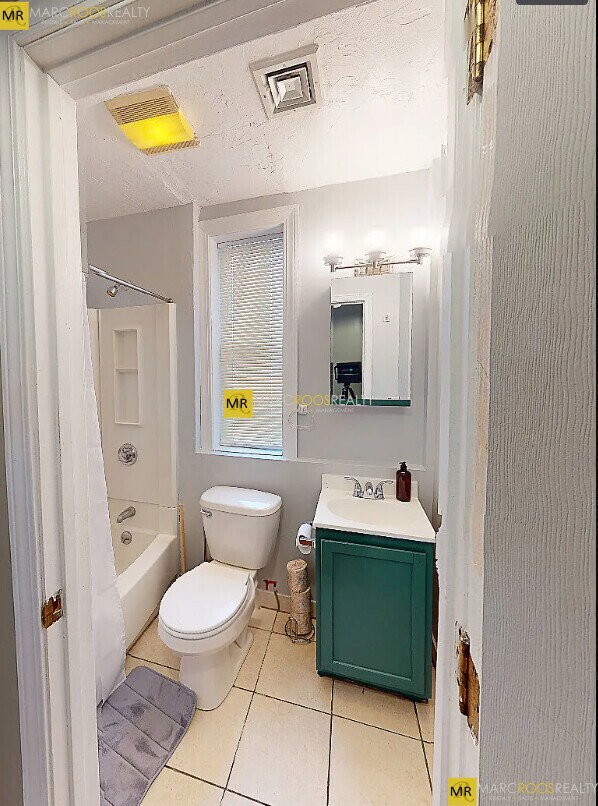21 Highgate St