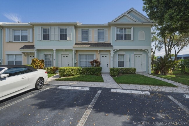 Building Photo - 16635 Hemingway Dr