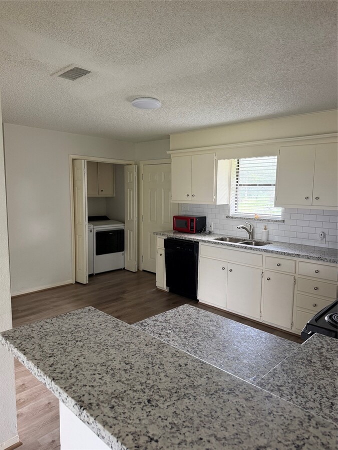 Photo - 151 Country Oaks St