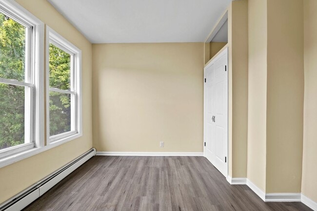 Photo - 162-166-166 Manchester Ave