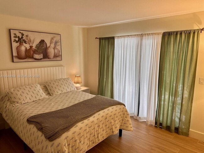 Photo - 2029 N Ocean Blvd Unidad 109