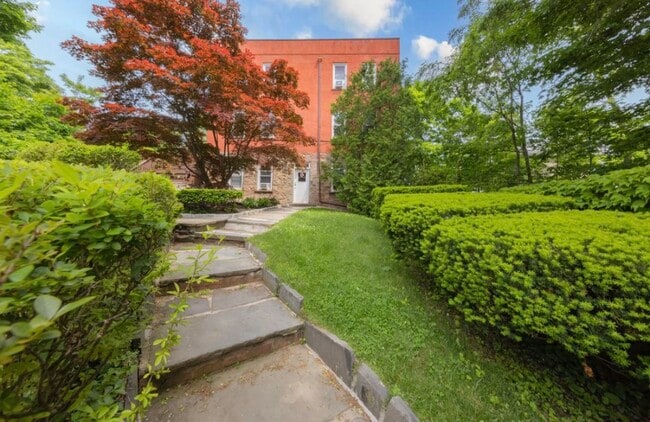 Building Photo - 253 W 256th St Unit 2 Bedroom with Office Rental