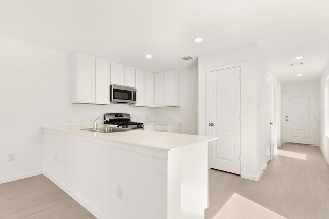 Photo - 2914 Carnelian Trl