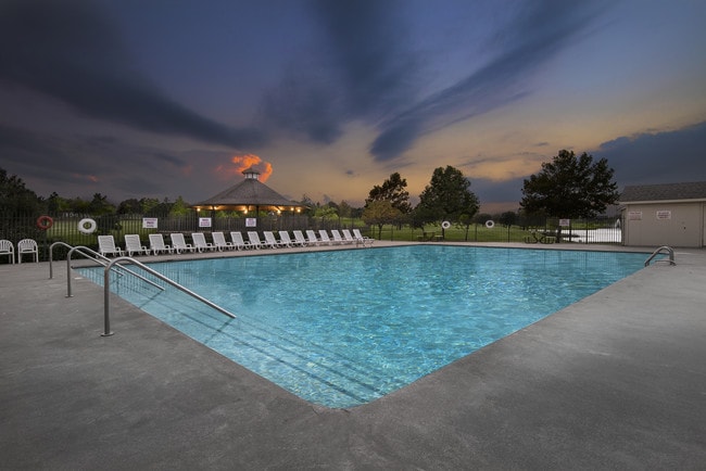 Pool - The Links at Oklahoma City