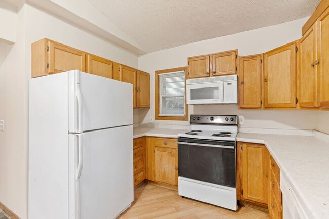 Building Photo - Modern 2-Bedroom Apartment in Hale with Fi...