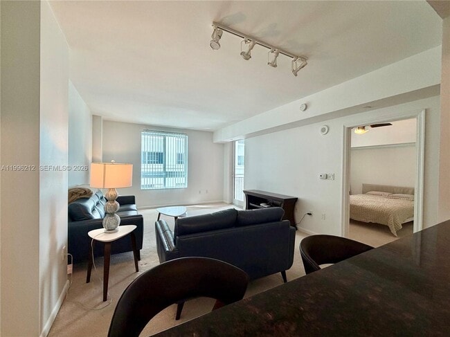 Photo - 7350 SW 89th St Unidad 711S