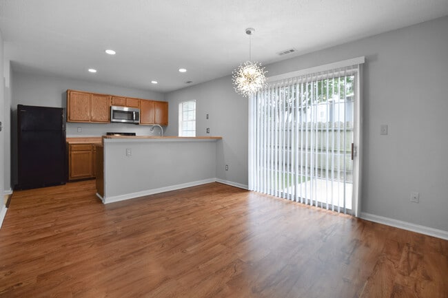 Photo - 240 Ferdinand Cir
