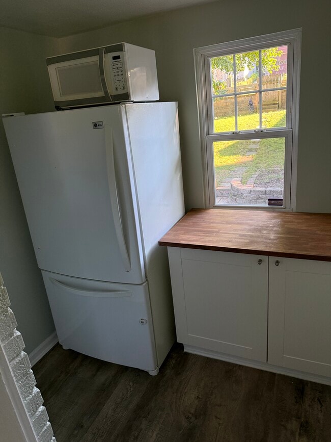 Photo - 1129 Woodbourne Ave