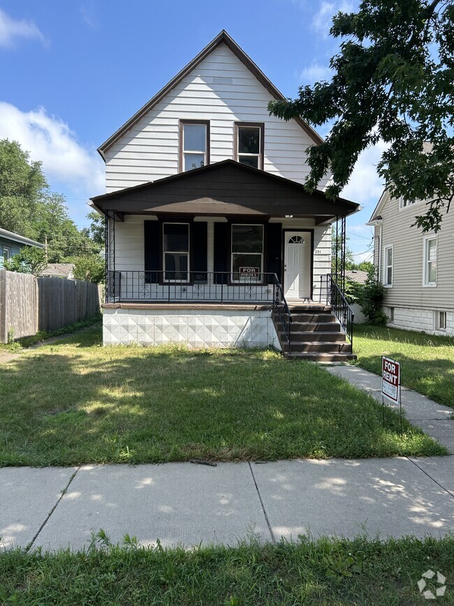 Building Photo - 251 Wildwood Rd Rental
