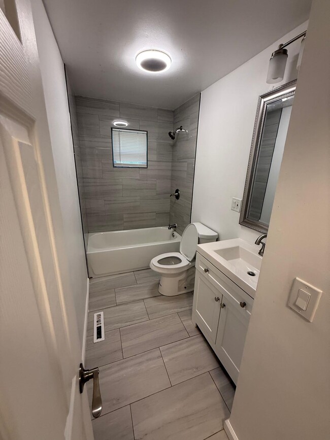 Photo - 904 Ridge Dr