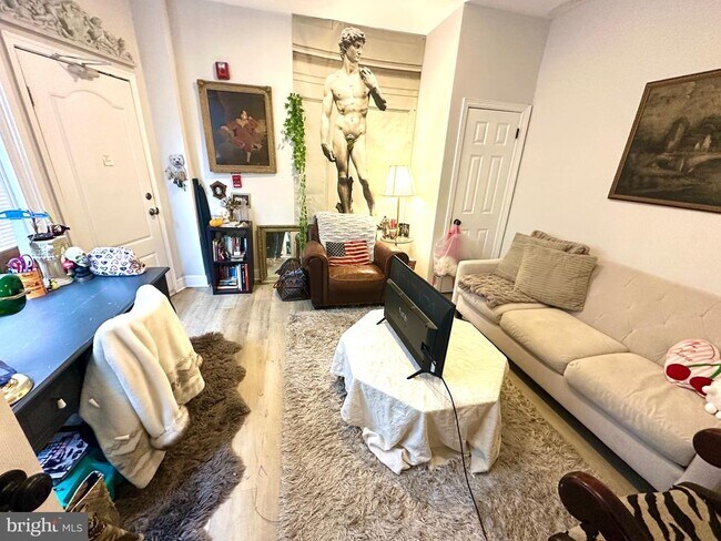 Photo - 4925 Cedar Ave Unit 2