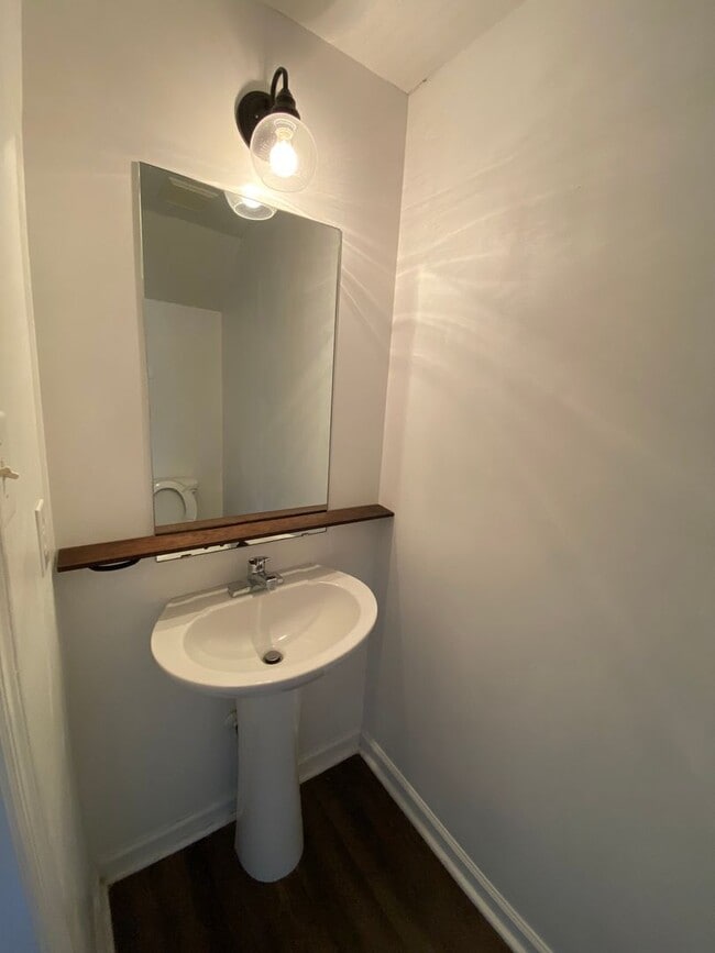 Photo - 326 Bracken Pl