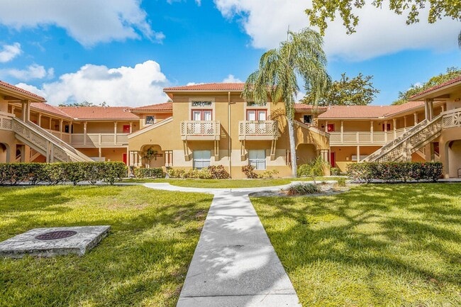 Photo - 4791 Via Palm Lakes Via Unidad 1712 Rental