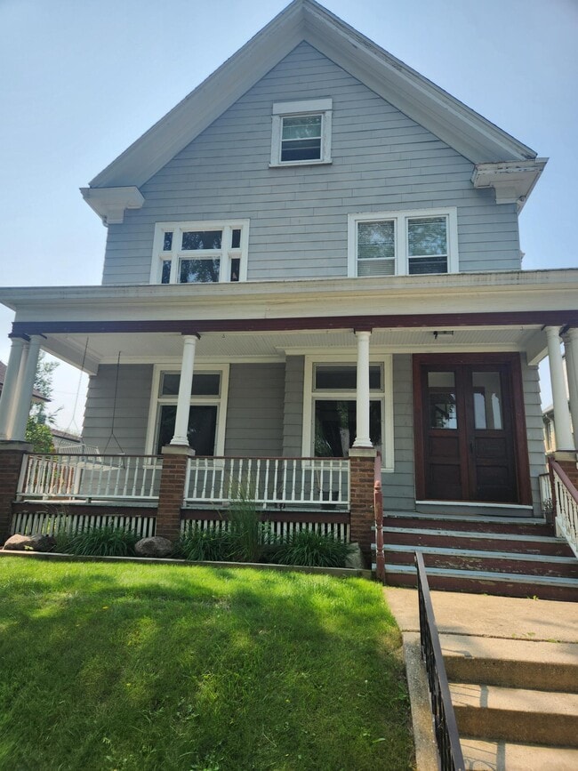 Building Photo - 4437 N Murray Ave Unit lower Rental