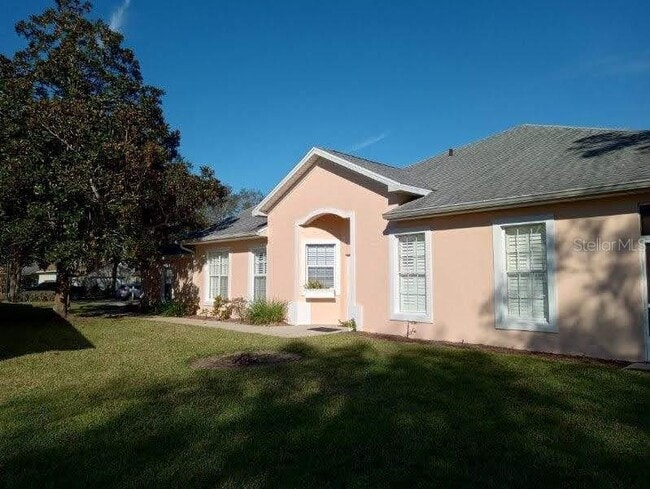 Photo - 1181 Athlone Way