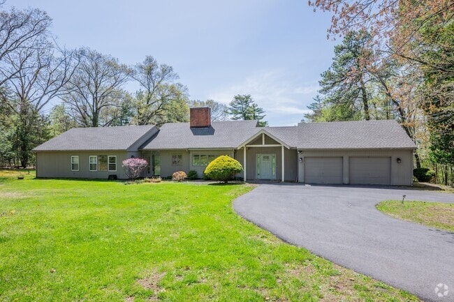 Building Photo - 23 Vine Hill Rd Rental