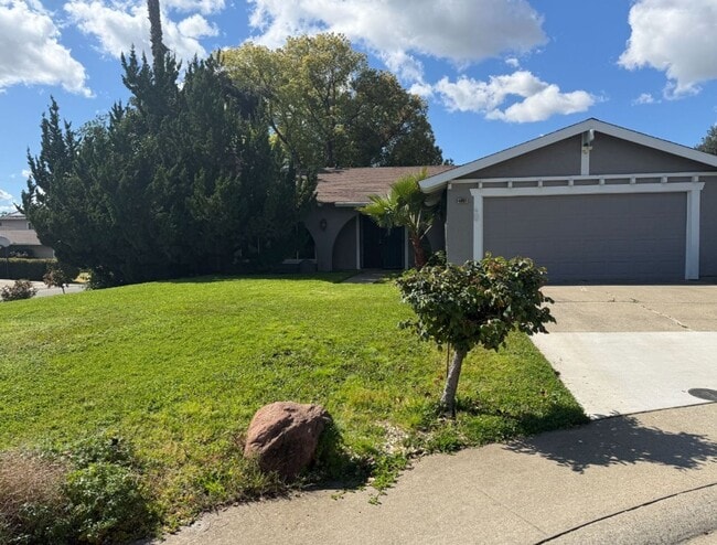 Building Photo - 4901 Autumntree Ct