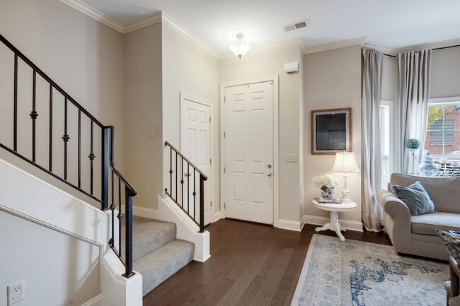 Photo - 115 W Carolina Ave