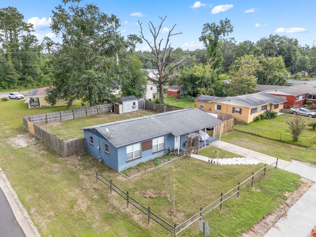 Photo - Charming 3 Bedroom, 1 Bath Pensacola Home available !!