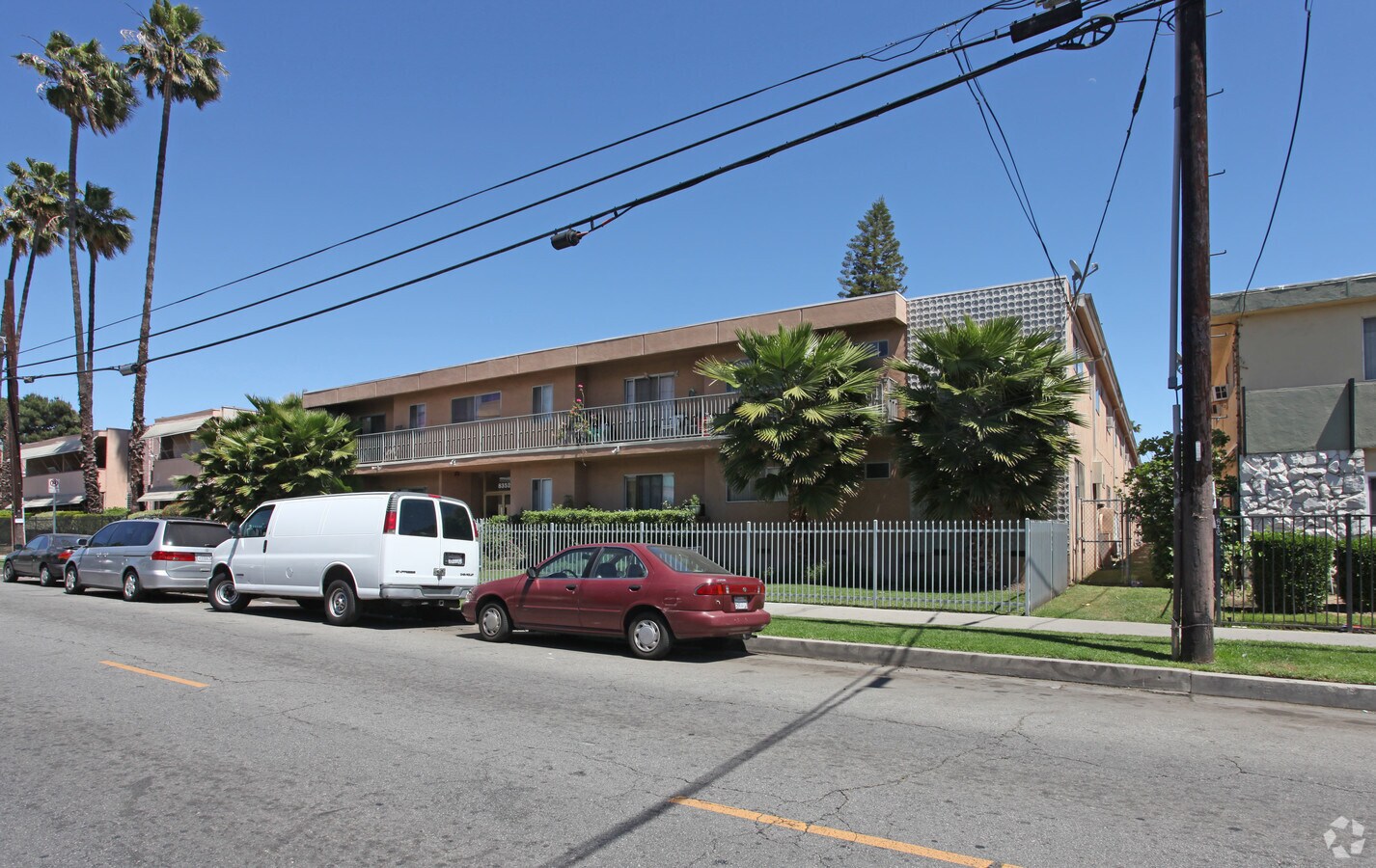 Willis Ave. Apartments - Willis Ave. Apartments