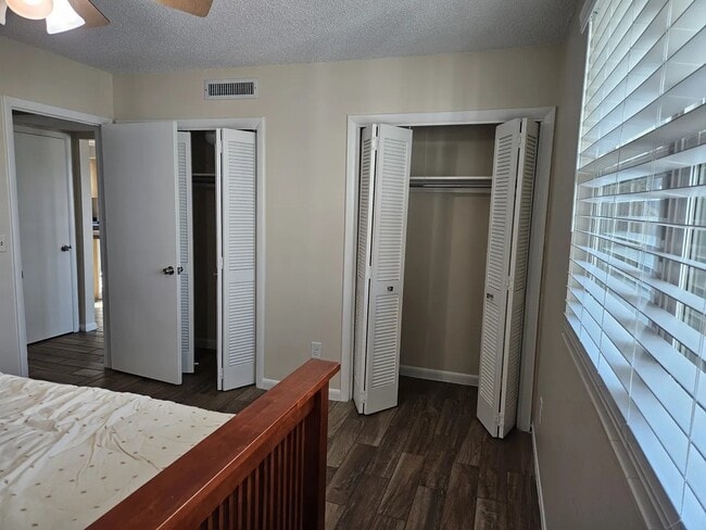 Photo - 1619 3rd St Unidad 1619 3rd St Lower