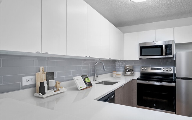 STUD Tier '10 Kitchen
