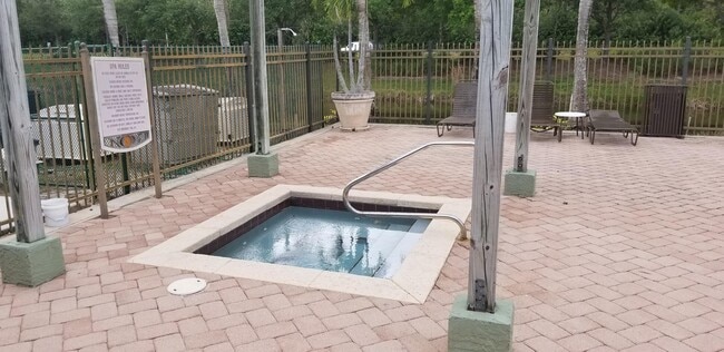 Photo - 350 Crestwood Cir Unit 201