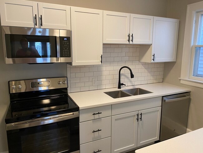 Photo - 848 Beaconsfield Ave Apartamentos Unidad 848-1S