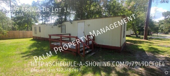 Building Photo - 2 bedroom, 1 bathroom single home in the O...