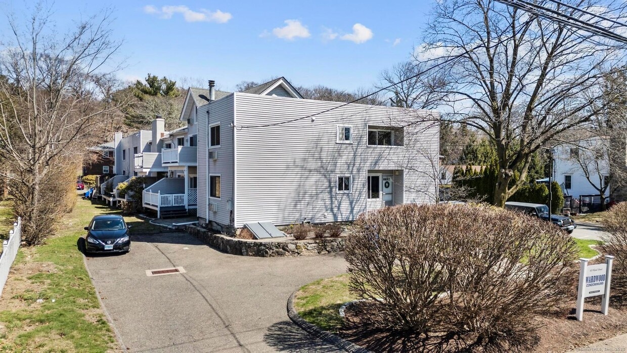 Newly Renovated 1 Bedroom Apartment - Newly Renovated 1 Bedroom Apartment