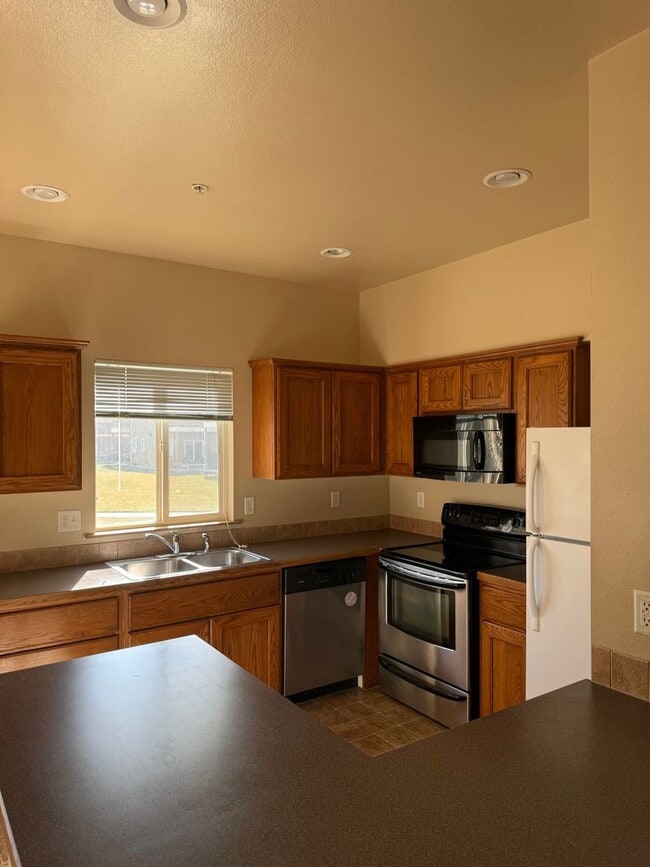 3041 W Acarrera Ln Unit 23