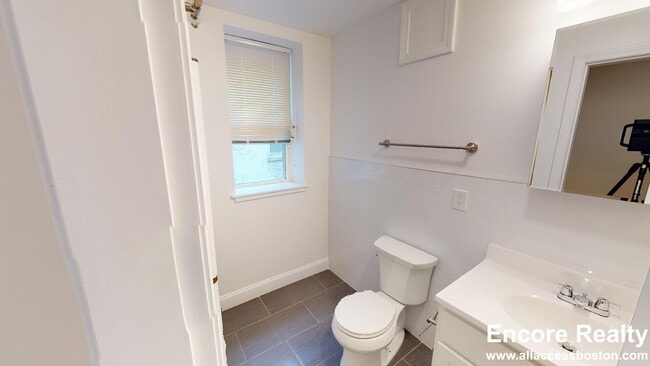 Photo - 117 Sutherland Rd Unit 3